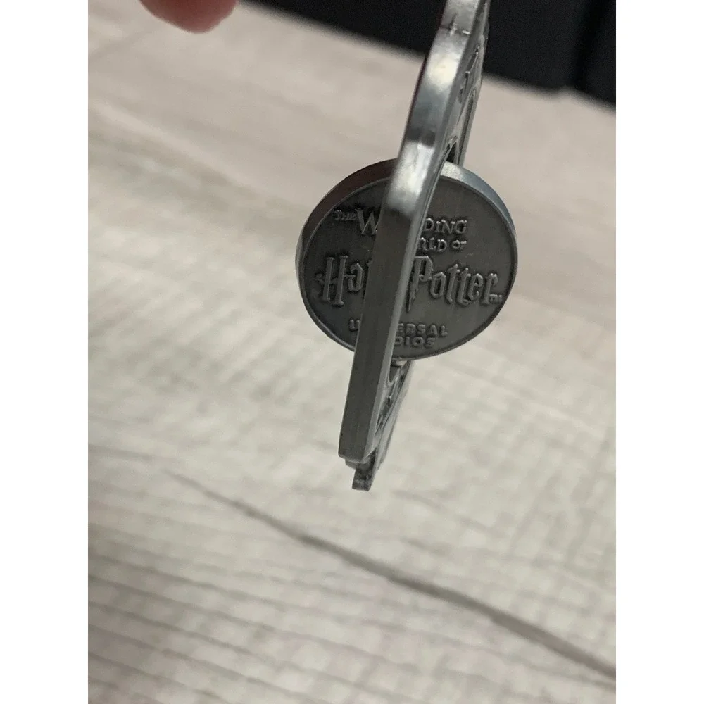 Universal Studios Harry Potter Spinning Hogwarts Keychain Zoe Nameplate Pewter